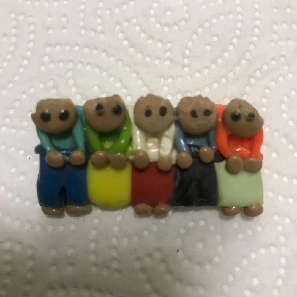 💛💙Family Handmade Rare Pin/Brooch💛💙